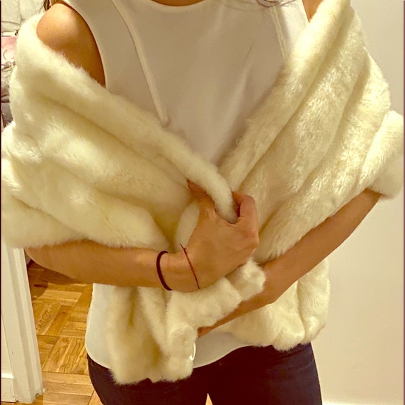 White faux fur shawl